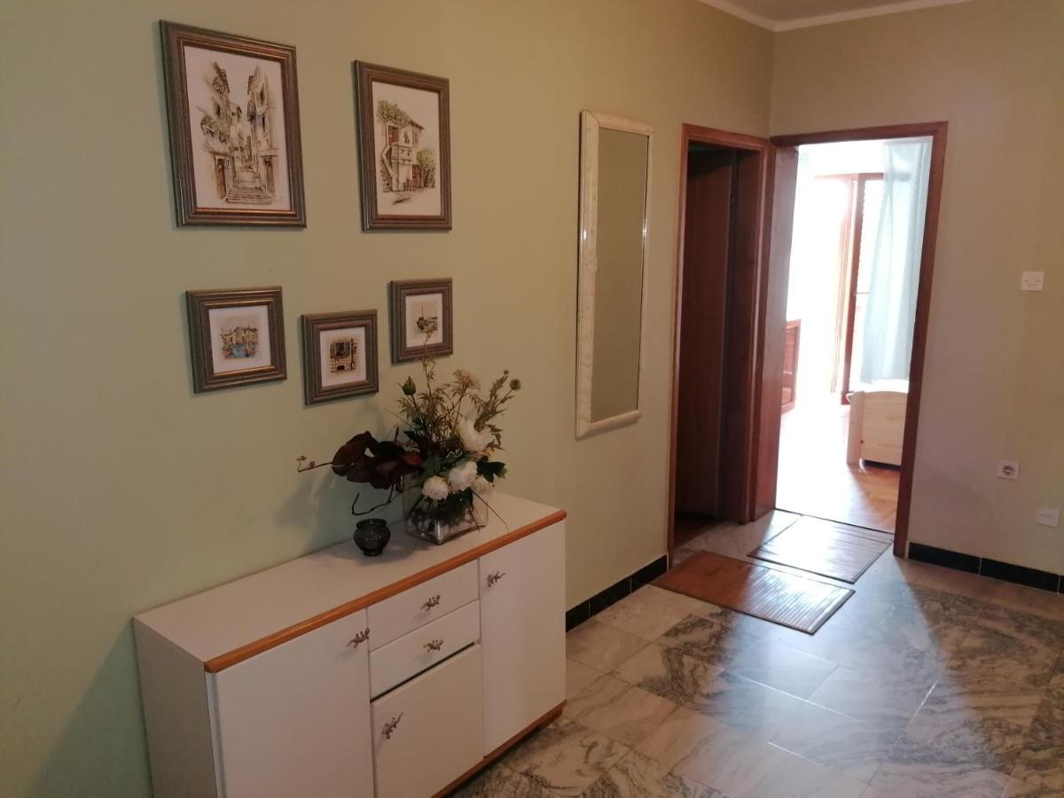 Near Beach - Apartments Marica روفينج المظهر الخارجي الصورة