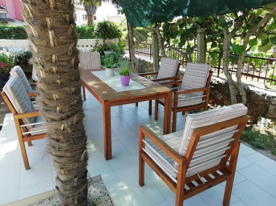 Near Beach - Apartments Marica روفينج المظهر الخارجي الصورة