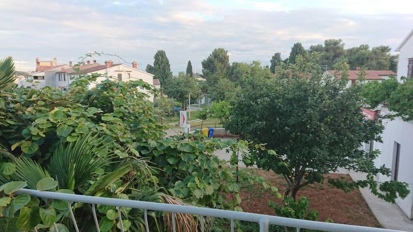 Near Beach - Apartments Marica روفينج المظهر الخارجي الصورة